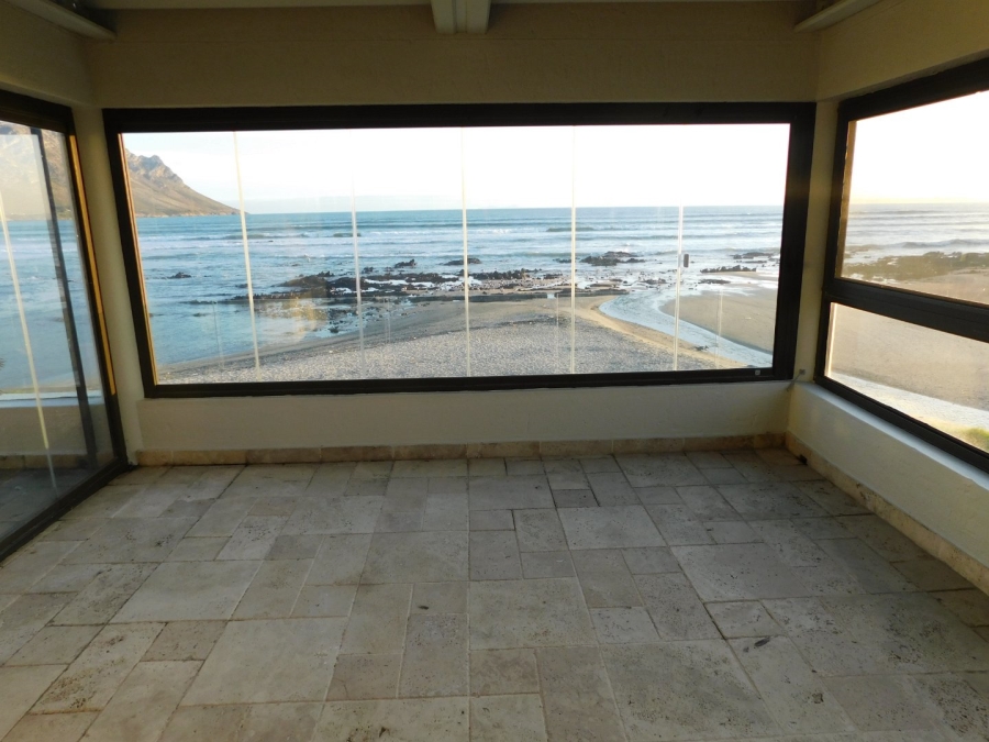 6 Bedroom Property for Sale in Harbour Island Western Cape